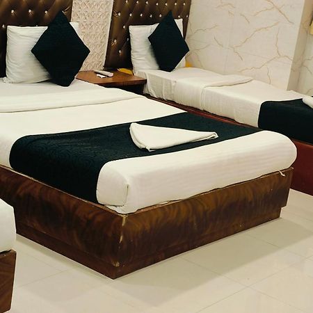 Hotel Golden Hayyath Inn Мумбаї Екстер'єр фото